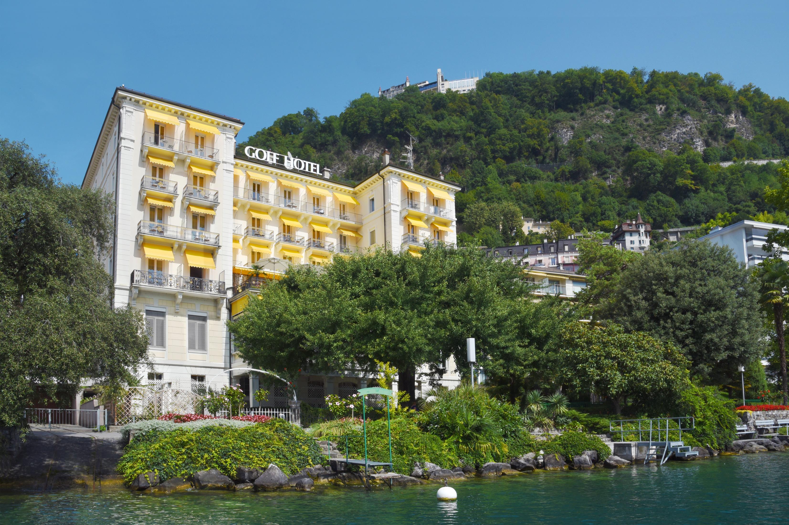 Golf Hotel Rene Capt Монтрьо Екстериор снимка