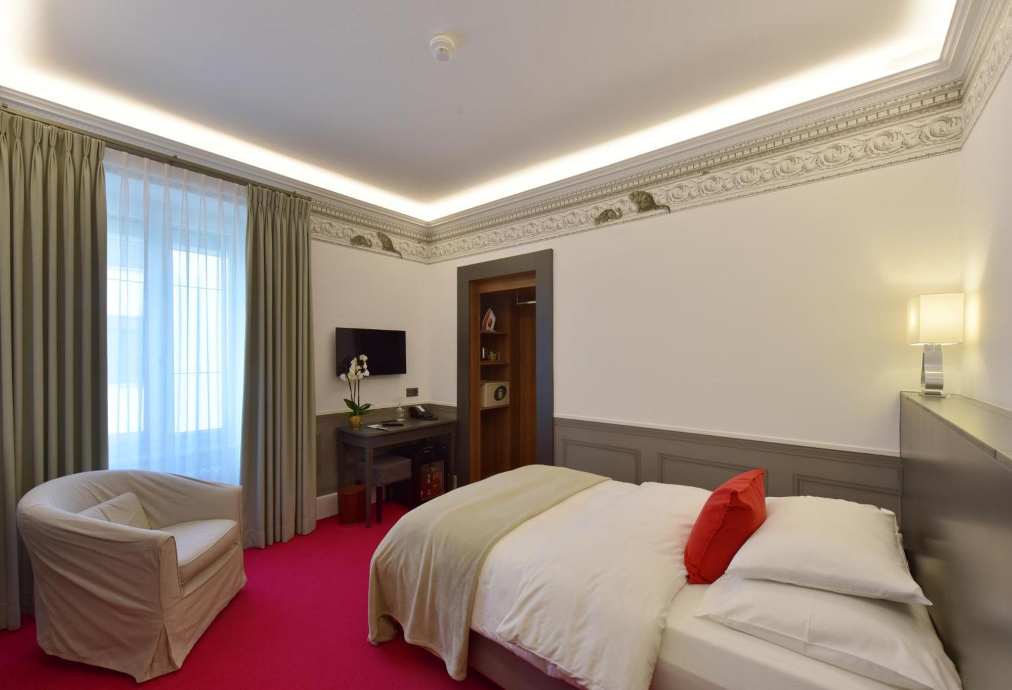 Golf Hotel Rene Capt Монтрьо Стая снимка